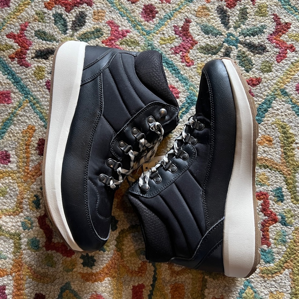 Universal Thread Black Lace Up Boots